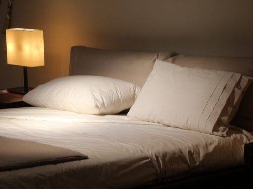 Najpopularniejsze rodzaje łóżek tapicerowanych do kupienia 
